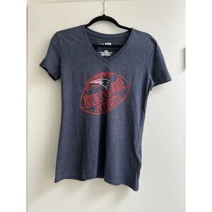 New England Patriots Women’s V Neck Top Short Sleeve Size Small
